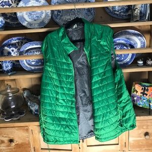 Eddie Bauer First Ascent reversible vest